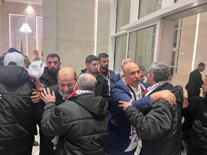 فرحة الحرية: استقبال شعبي وفصائلي واسع للأسرى المحررين