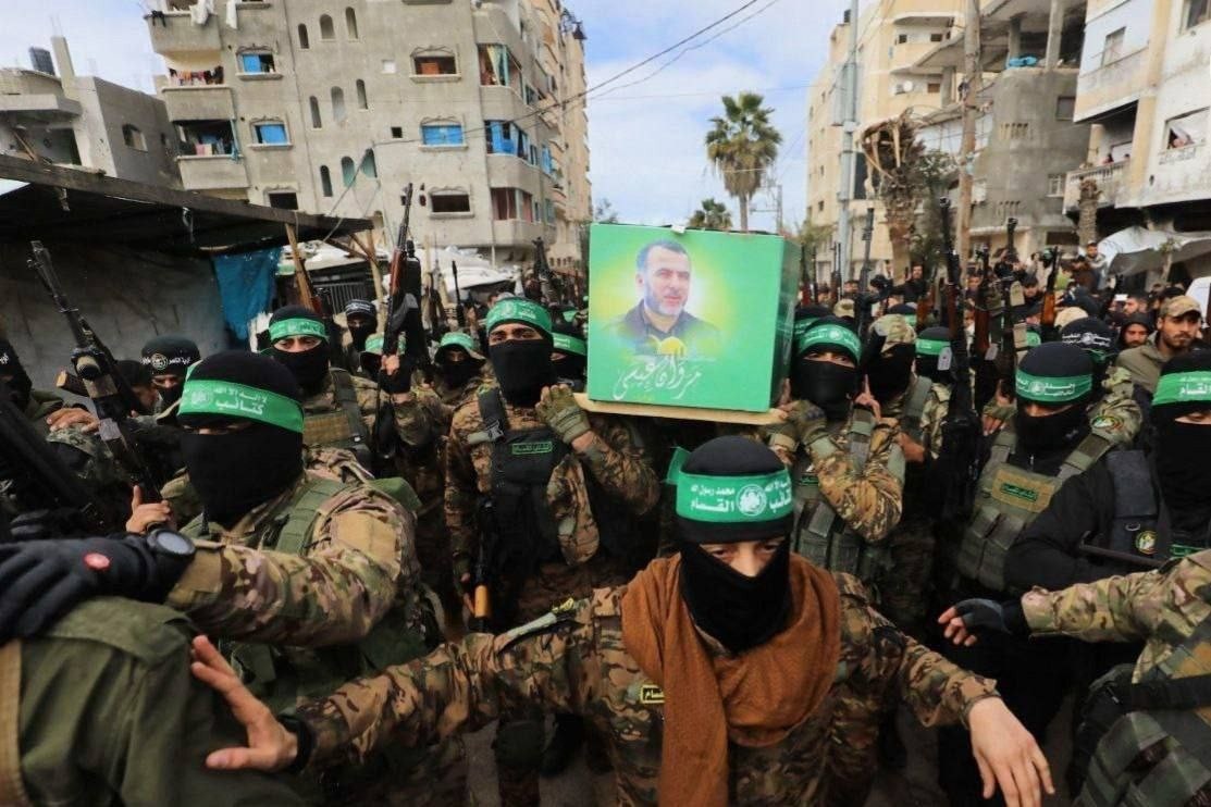 من تشييع القائد مروان عيسى