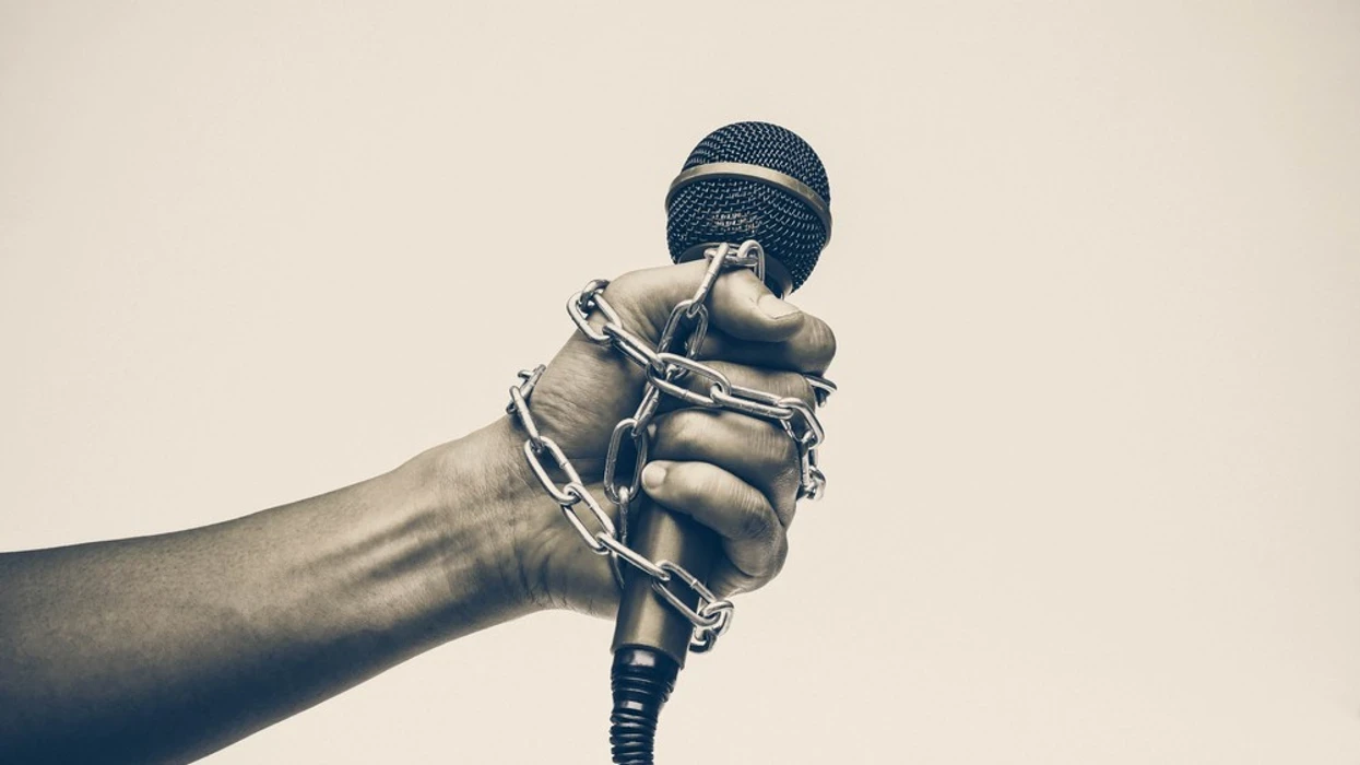 اليوم العالمي للراديو: 22 إذاعة محلية فلسطينية خارج الأثير جراء العدوان الإسرائيلي على غزة