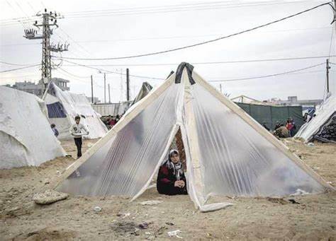 وزارة الصحة تحذر من تداعيات موجات البرد القارس على الأطفال والمرضى في غزة