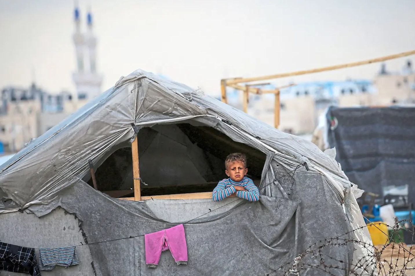 المكتب الإعلامي الحكومي : لا دخول لكرفانات أو آليات ثقيلة عبر معبر رفح حتى الآن