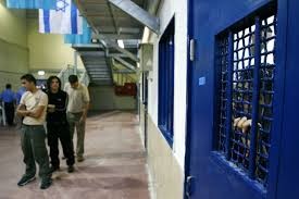 10 حبات فاصوليا في اليوم طعام الأسرى بسجون الاحتلال