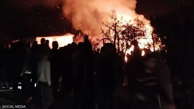 نيران القصف تلتهم خيام النازحين في غزة