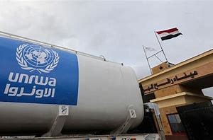 أونروا: آلاف الشاحنات الإنسانية تنتظر إدخالها إلى غزة وسط تدهور الوضع الإنساني