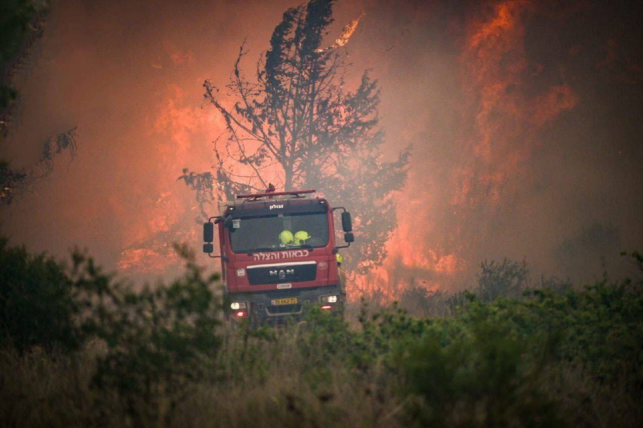 (إسرائيل تحترق) والسلطة تتطوع للمساعدة في الإطفاء