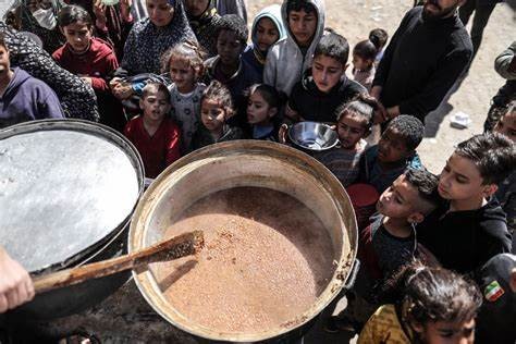 الصليب الأحمر: الوضع الإنساني في غزة ينهار وندعو لوقف النار