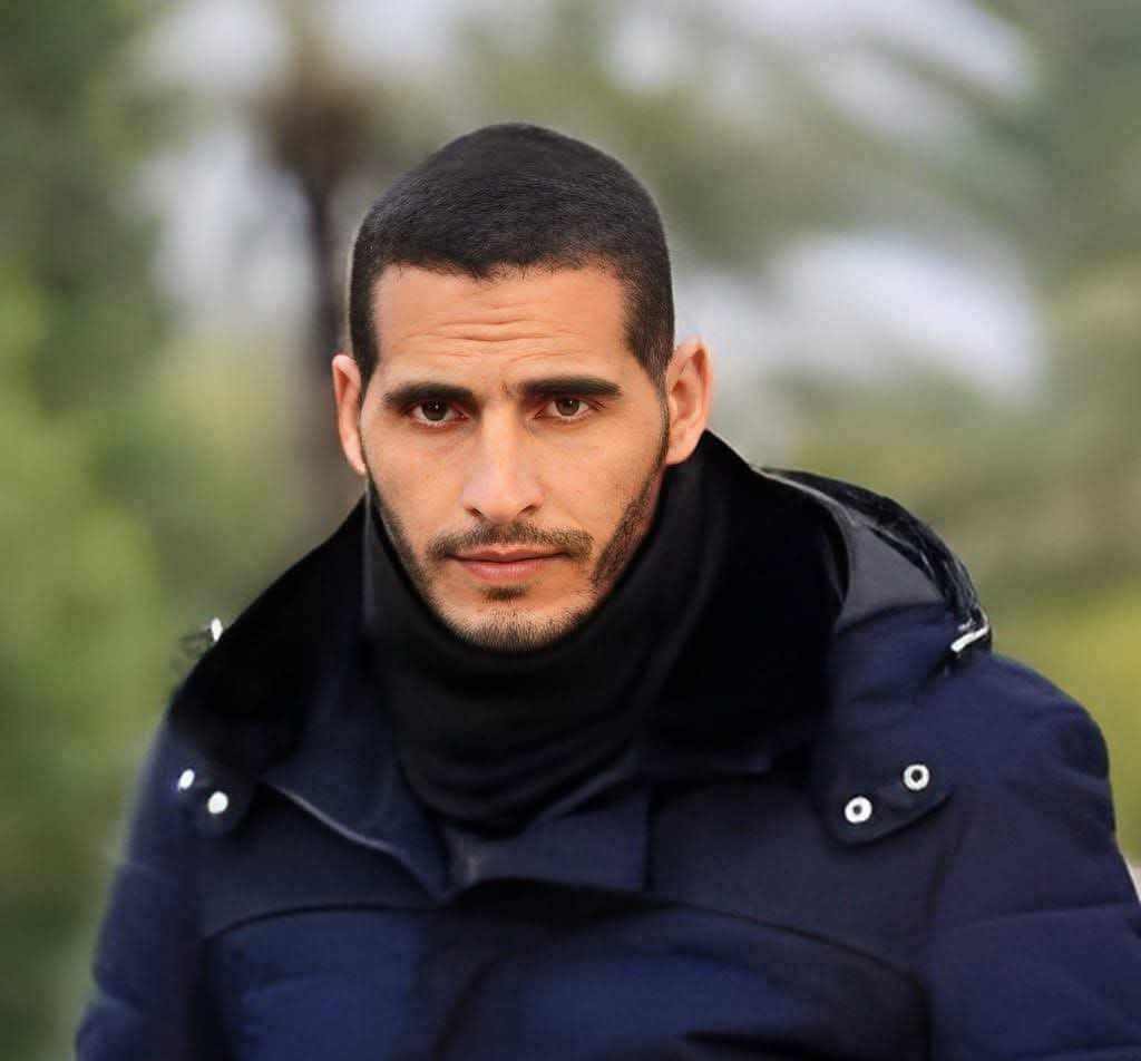 الإعلام الحكومي يدين اغتيال الصحفي حسن أصليح واستهداف مستشفى ناصر الطبي