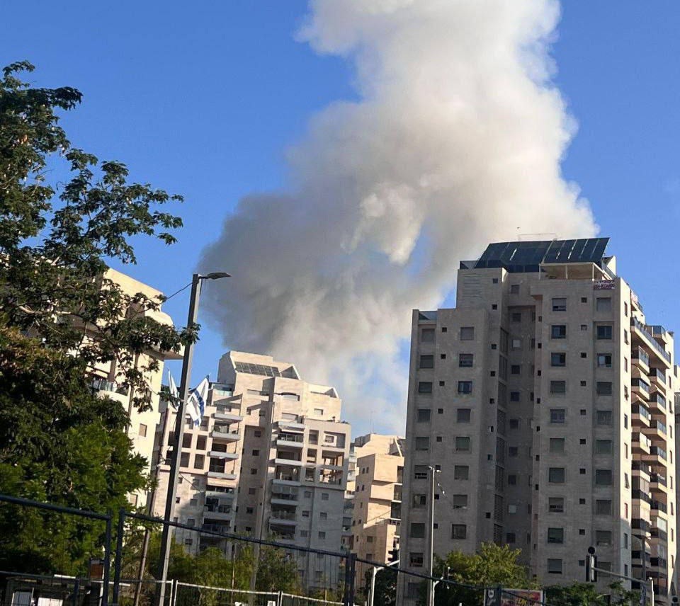 رشقات صاروخية إيرانية جديدة  تستهدف تل أبيب والجليل