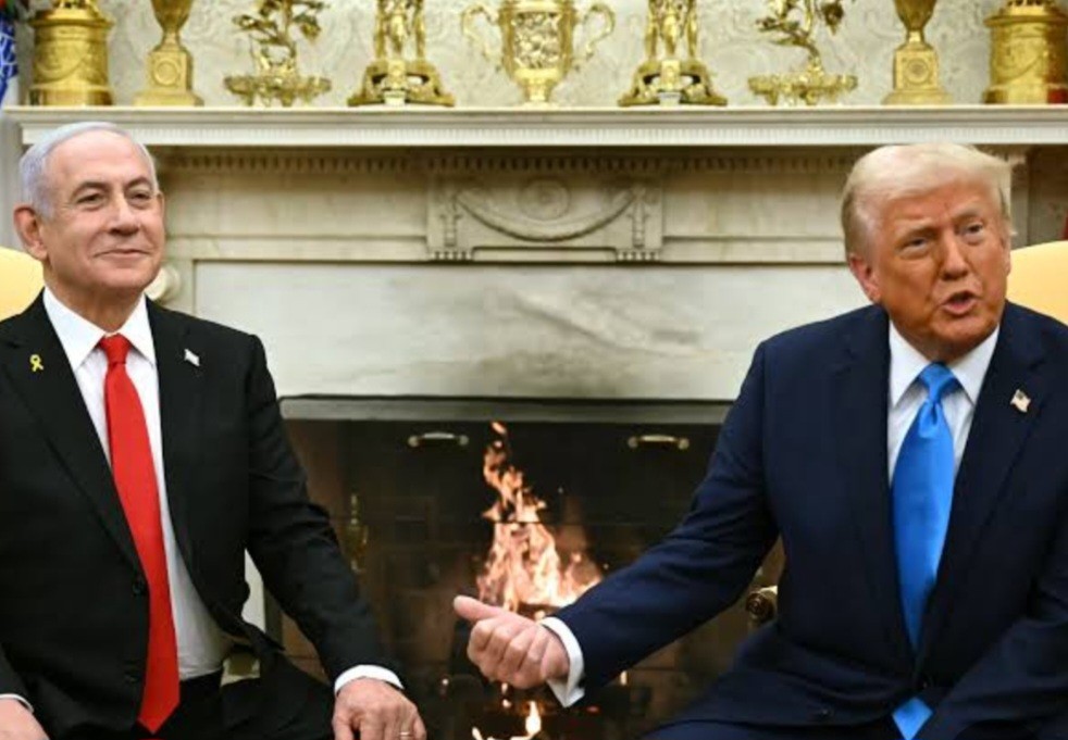 ترامب يحاول (الوساطة) لانقاذ نتنياهو من جرائم الفساد