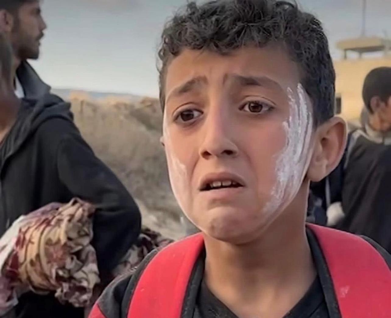 محمد الدربي… الطفل الذي أكل الرمل قهراً