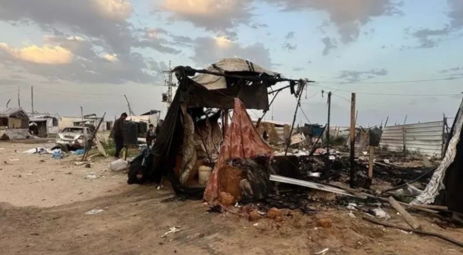 سبعة شهداء ومصابون في قصف إسرائيلي يستهدف نازحين غربي غزة