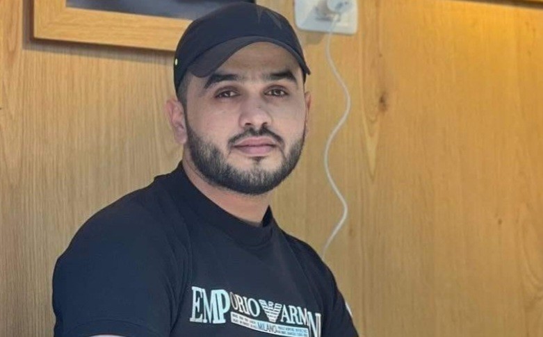 المعتقل في سجون السلطة مصعب اشتيه