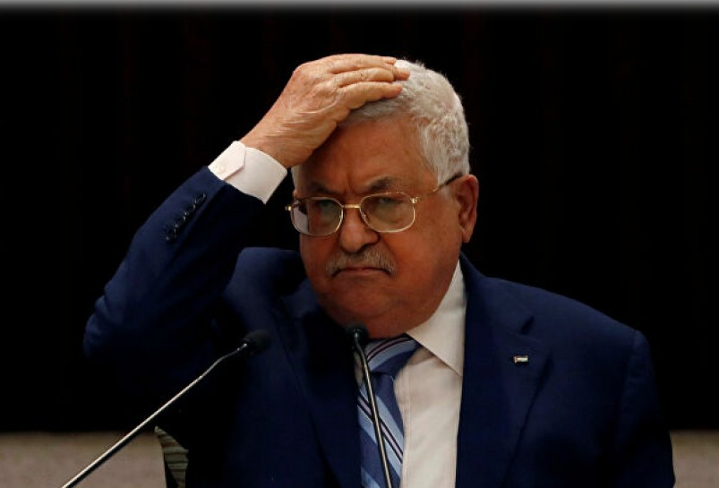 المركز الفلسطيني للدراسات السياسية: 83٪ من الفلسطينيين يطالبون باستقالة عباس