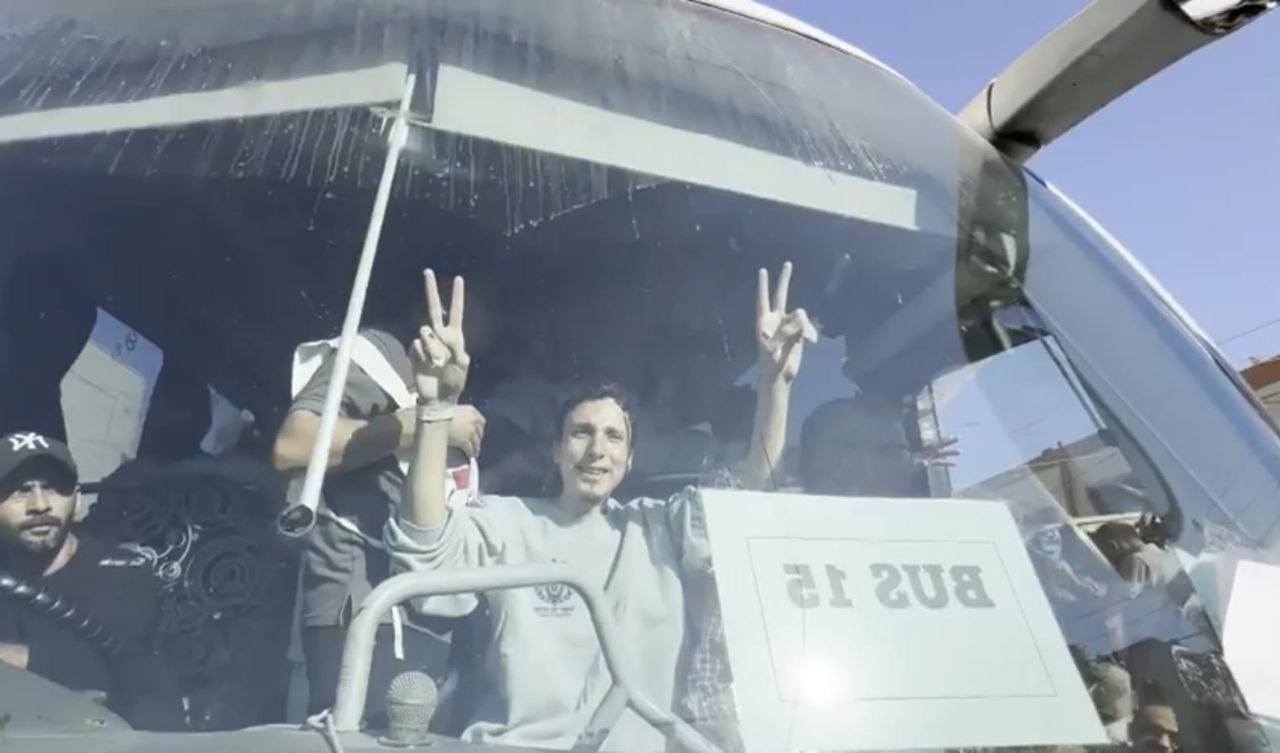 تحت الأرض وفي سجون سرية… شهادة طبيب من غزة يفتح باب العتمة على تفاصيل اعتقاله من مستشفى الشفاء