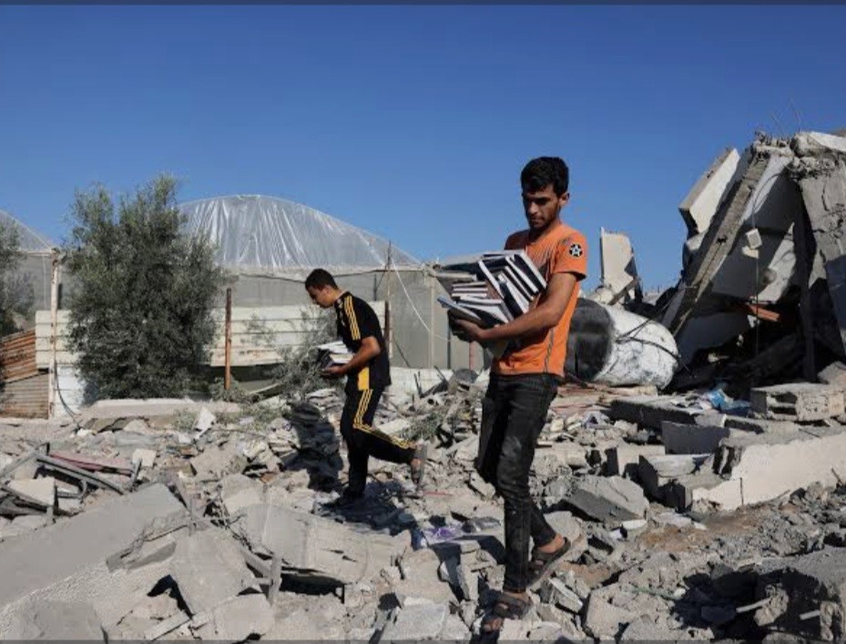 التفوق في زمن القصف.. كيف يواصل طلاب غزة تحقيق أحلامهم؟