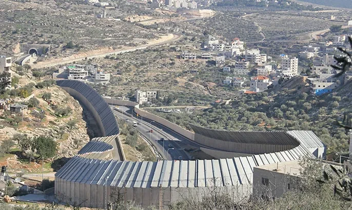 حزام أمني وعزل جغرافي.. إجراءات مشددة لفصل القدس عن الضفة الغربية