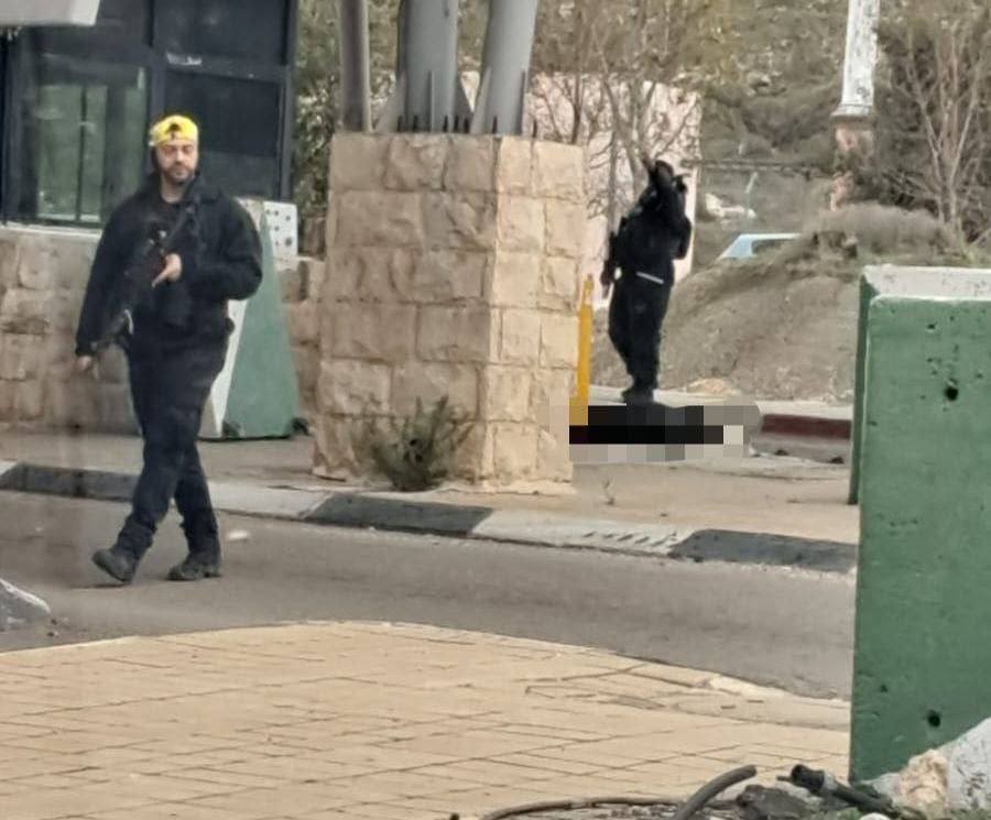 استشهاد شاب فلسطيني برصاص الاحتلال عند حاجز الأنفاق بالقدس