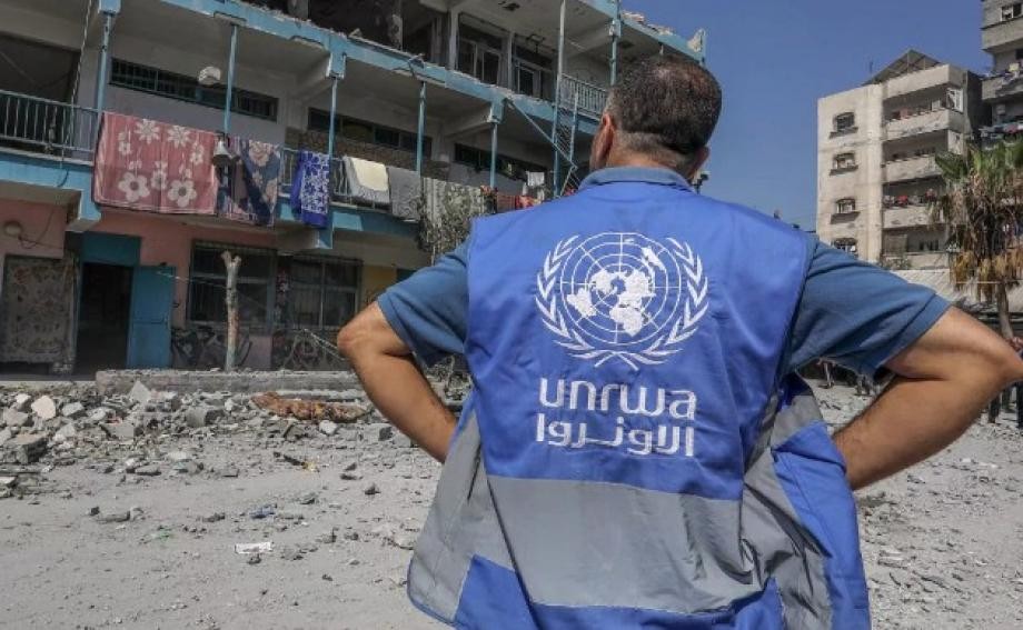 خاص| الأونروا تقرر خصم 20% من رواتب موظفيها بغزة