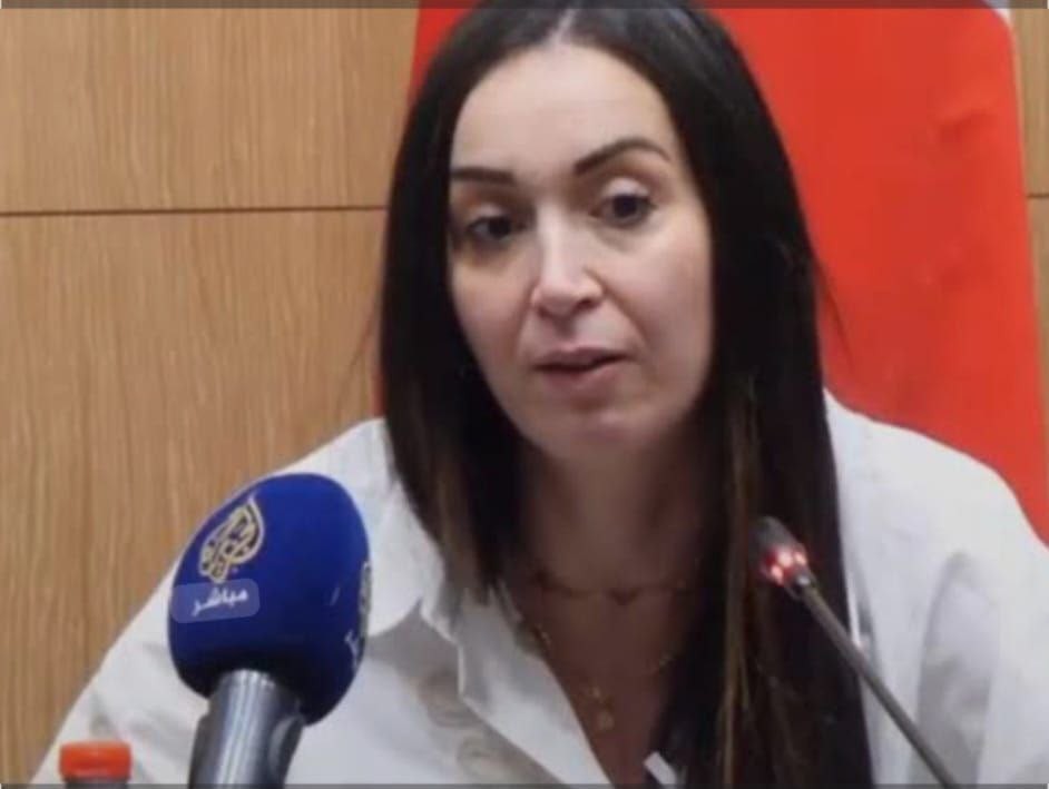 إيمان معرفي… ممرضةٌ فرنسية مُنِعت من العودة إلى غزة لأن (إسرائيل) لا تعرف معنى الإنسانية