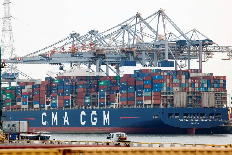 بلجيكا تحظر مرور طائرات تحمل أسلحة لـ(إسرائيل)