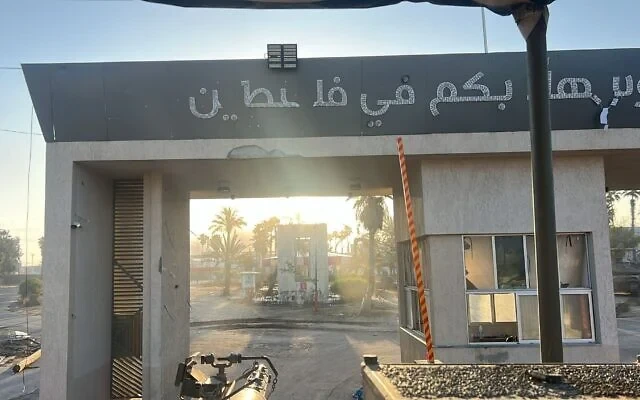 عودة تحت التحقيق… معبر مفتوح وكرامة مُغلقة