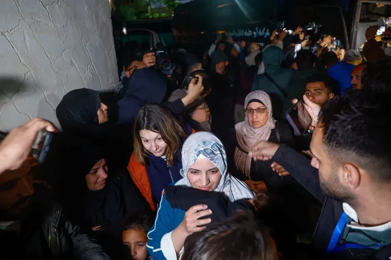 حماس: التنكيل بالعائدين عبر معبر رفح جريمة فاشية ومحاولة لثني الفلسطينيين عن العودة