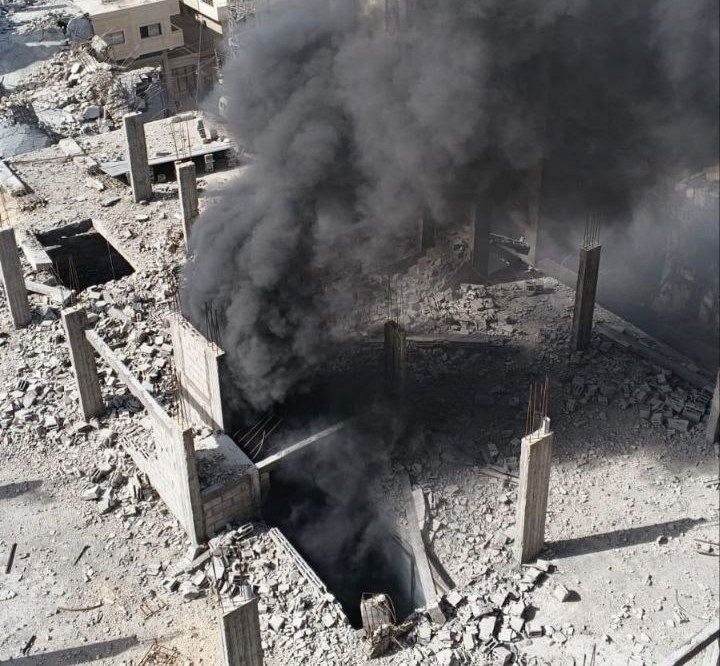 الداخلية بغزة تفتح تحقيقاً لمعرفة أسباب حريق مخازن مؤسسة إغاثية