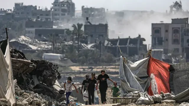 أبعاد مركبة للدمار في غزة.. مجتمع يُقتلع من جذوره