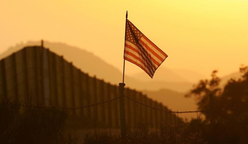 اكتشاف نفق أسفل الحدود بين المكسيك والولايات المتحدة