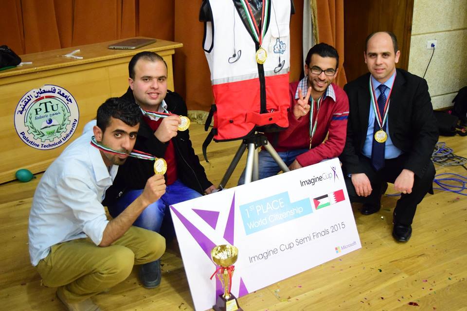 مبتكري مشروع السترة الإلكترونية