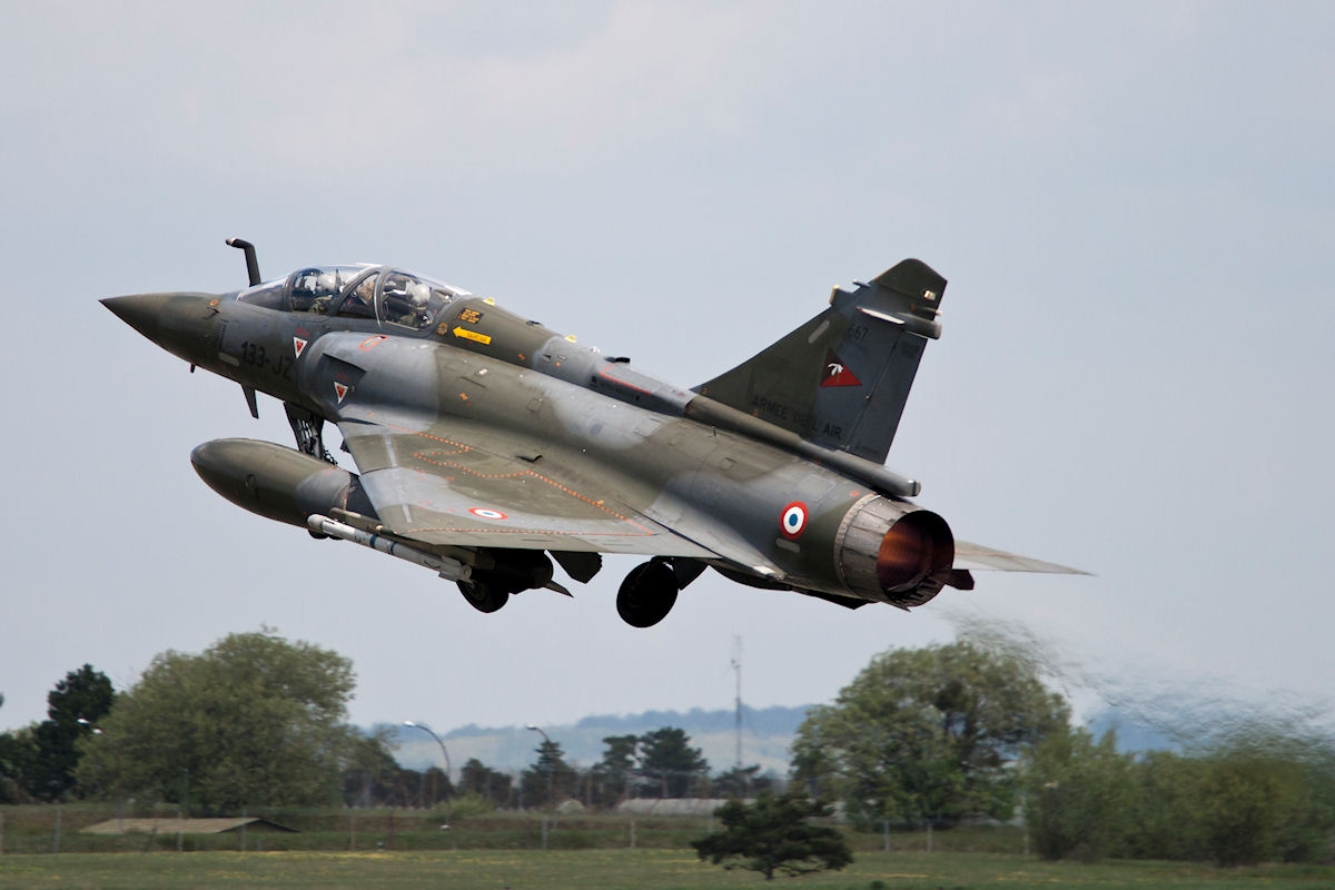 سلاح الجو الفرنسي (الأرشيف)