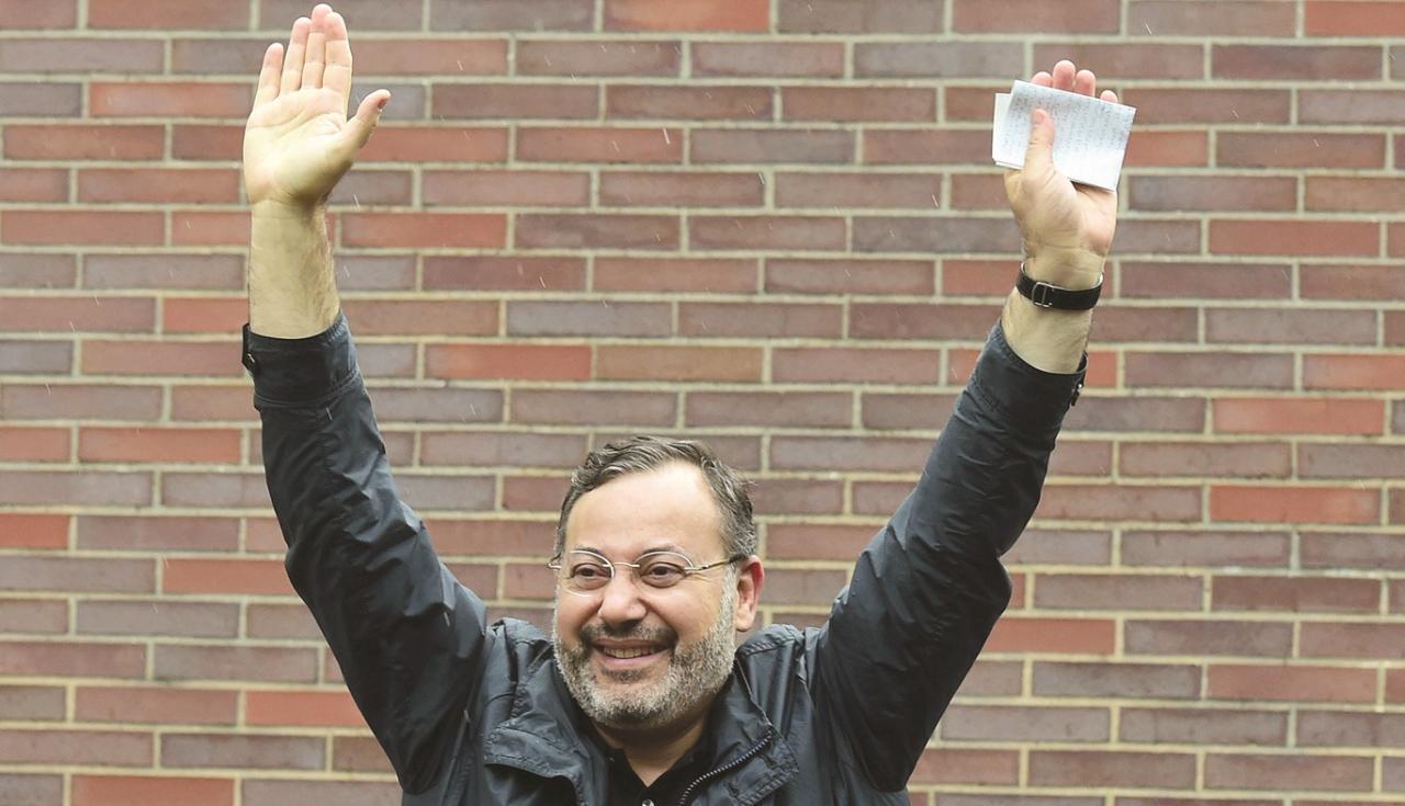 إعلامي الجزيرة أحمد منصور