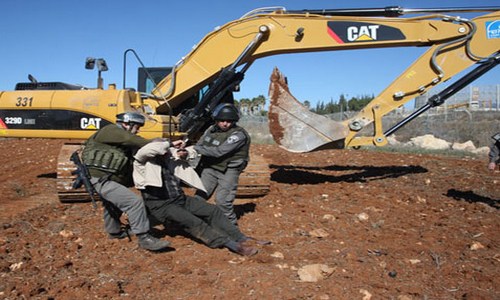 الاحتلال يصادر أراضي (أرشيف)