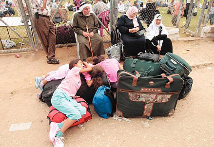 عالقون بمصر في معبر رفح