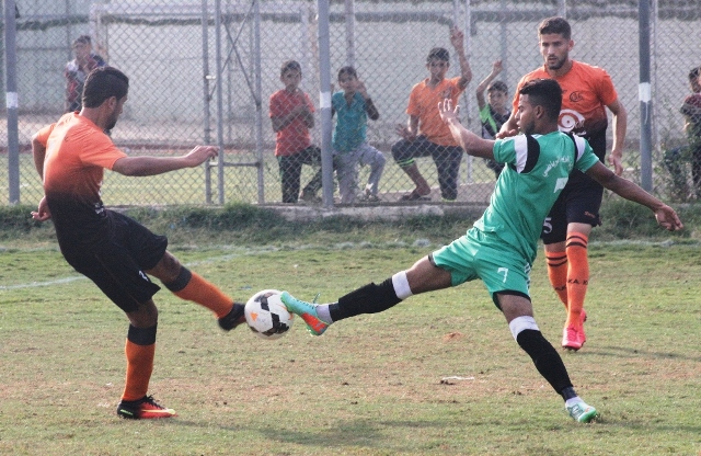 جانب من أحد مباريات الزيتون في دوري الأولى