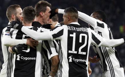 فرحة لاعبي اليوفي بالفوز