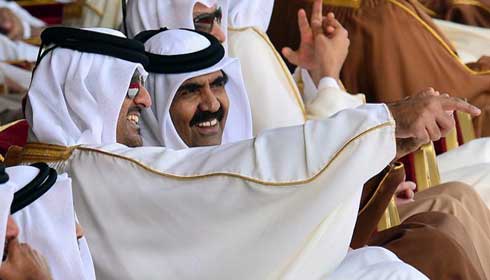 أمير قطر الشيخ تميم بن حمد آل ثاني ووالده