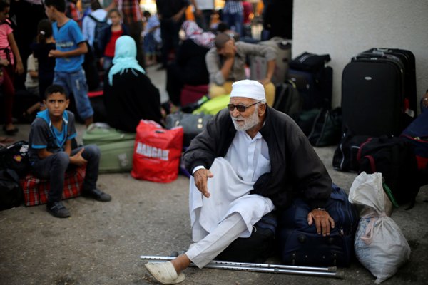 عالقون  في مصر