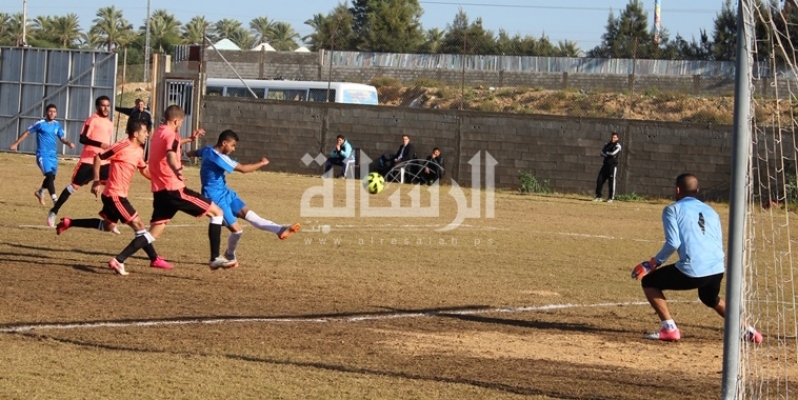 جانب من مباراة سابقة بين الطرفين