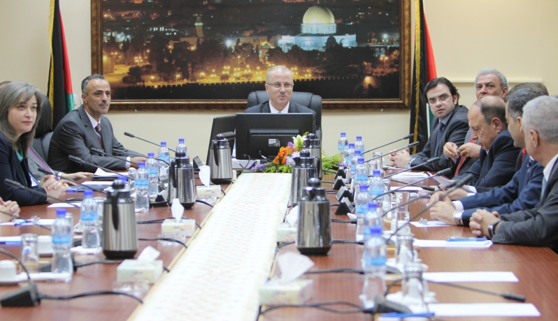 خلال اجتماع سابق لحوكمة الحمد الله