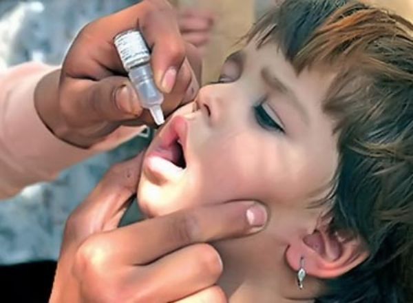 تطعيم الاطفال في غزة (أرشيف)
