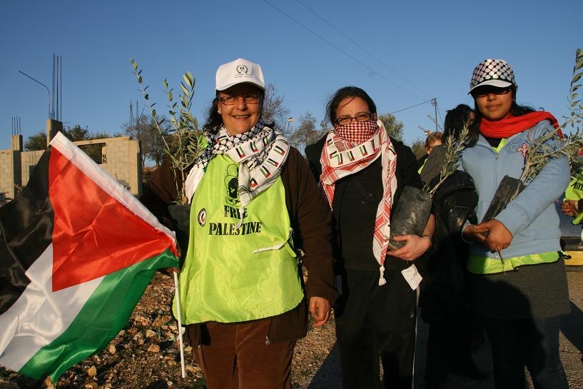 متضامنون اجانب مع الفلسطينيين  - ارشيف