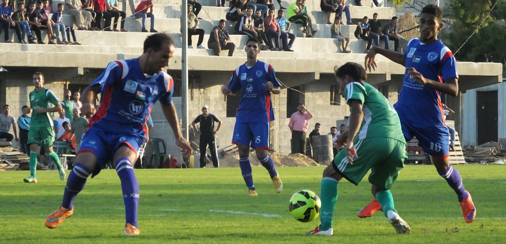 جانب من مباراة سابقة بين الشاطئ والصداقة
