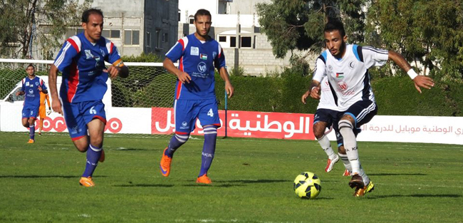 جانب من مباراة خدمات الشاطئ والهلال