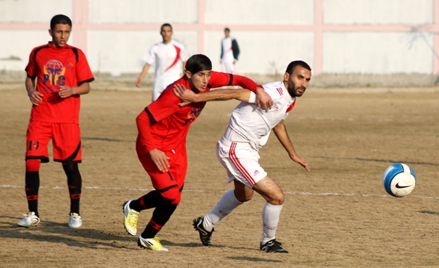 جانب من مباراة سابقة بين الطرفين