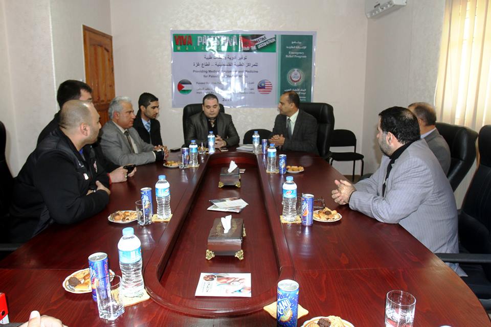 أثناء توقيع الاتفاقية