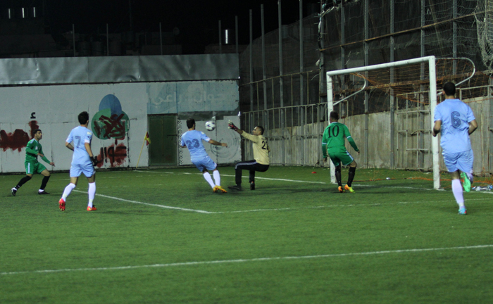 جانب من مباراة سابقة بين الطرفين