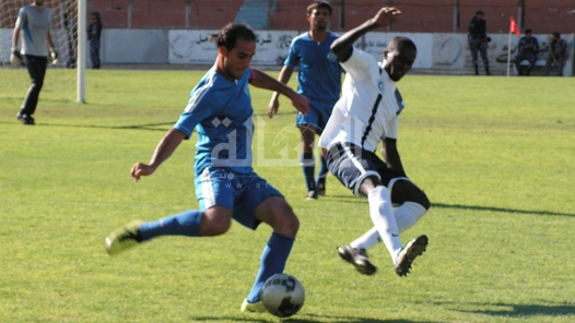 جانب من مباراة خدمات الشاطئ والهلال