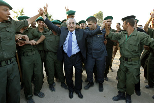 فياض رئيساً.. مرفوض فتحاوياً