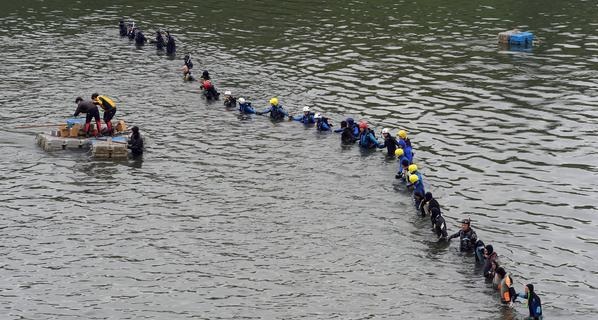 أعمال البحث عن جثث المفقودين مستمرة